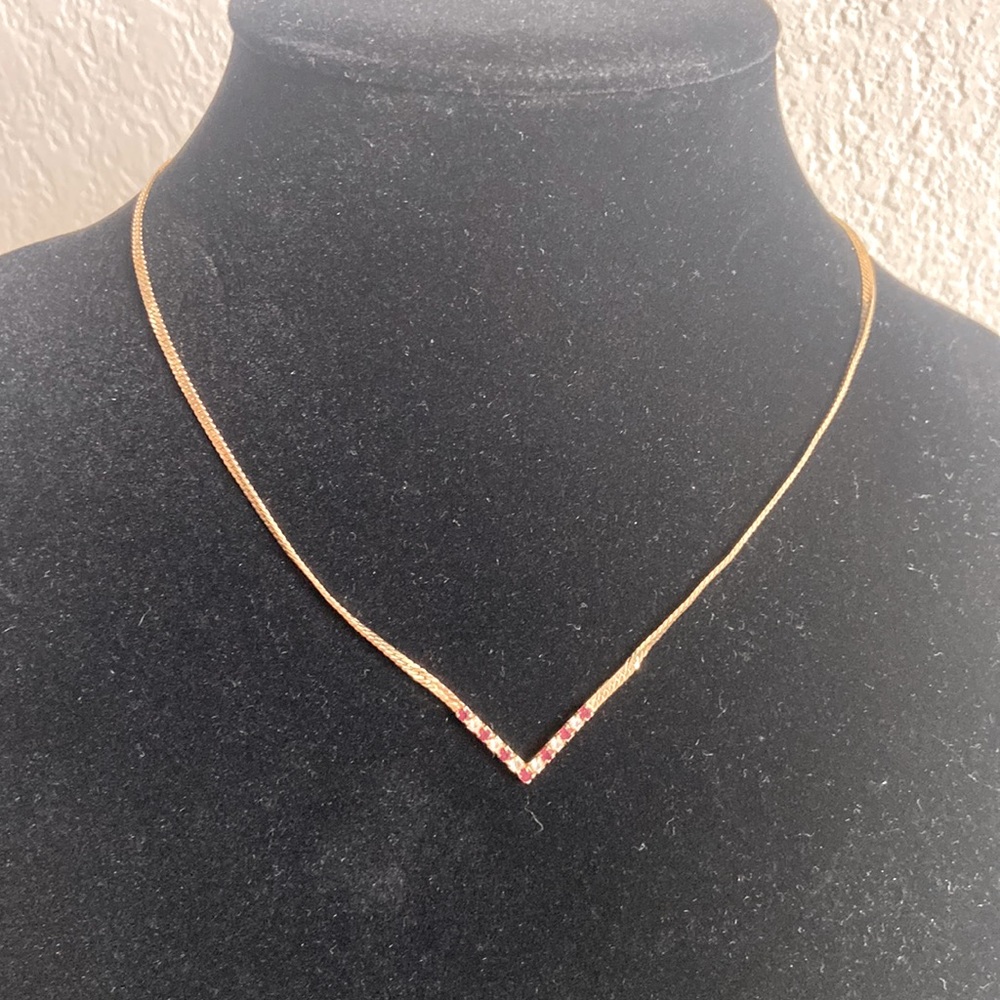 VINTAGE Avon red and CZ short gold snake chain necklace
